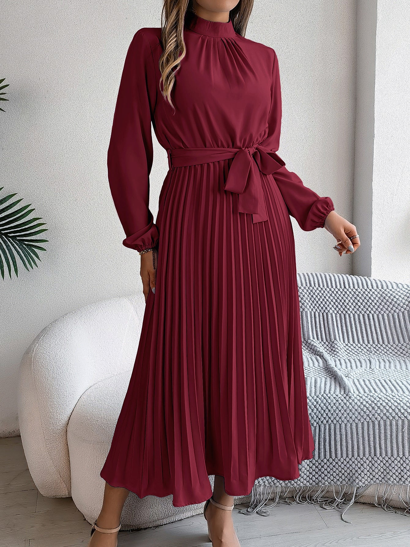 Monde Elegante damesjurk met opstaande kraag, lange mouwen en geplooide midi-rok – Zwart – Maat S t/m XL