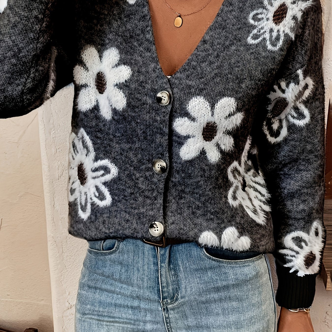 Veloria | Cardigan Trui met Bloemenpatroon en Knopen