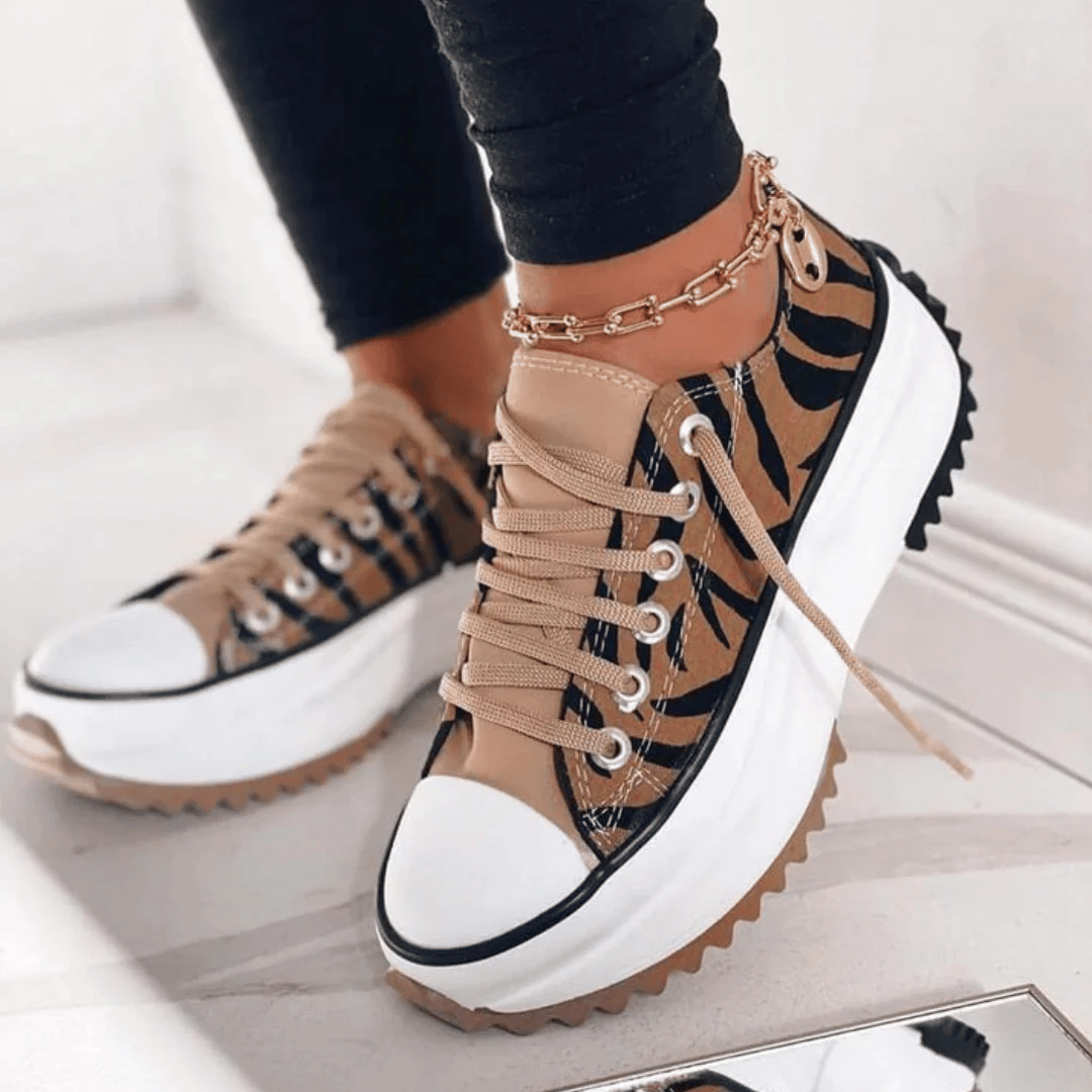 Veloria Canvas Platform Sneakers met Leren Details – Lichtgewicht Zool