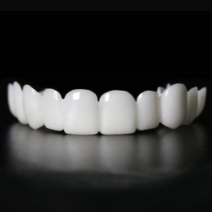 Monde Snap-on Smile Tanden Veneers – Flexibel Kunstgebit voor Boven- en Onderkaak – Herbruikbaar – Natuurlijke Off-White Kleur