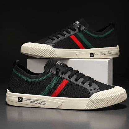 Veloria Lederen Sneakers met Geperforeerd Design en Lichtgewicht Zool