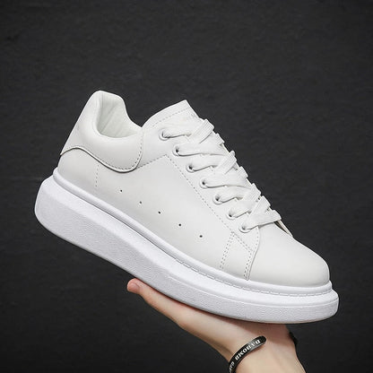 Monde heren sneakers van wit leer met dikke plateausohle