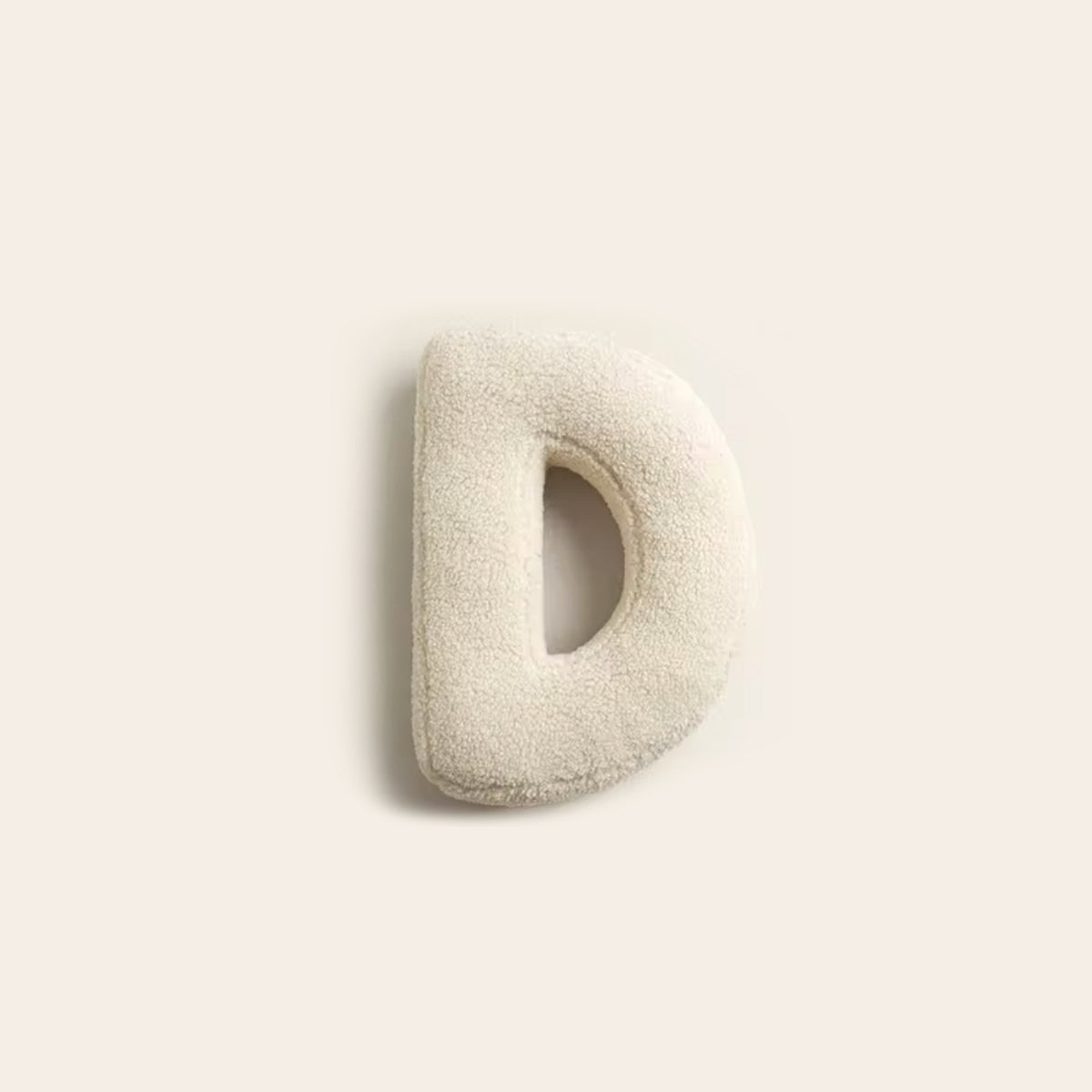 Monde Alfabet Kussen – Decoratief Pluche Letterkussen met Katoenvulling 38x30 cm