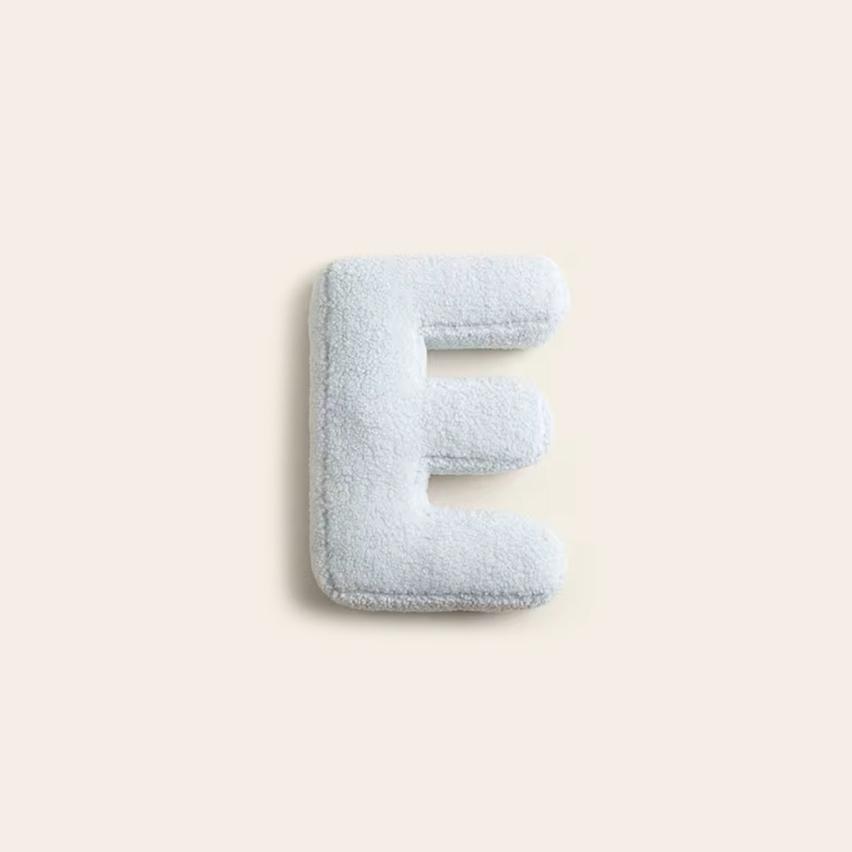 Monde Alfabet Kussen – Decoratief Pluche Letterkussen met Katoenvulling 38x30 cm