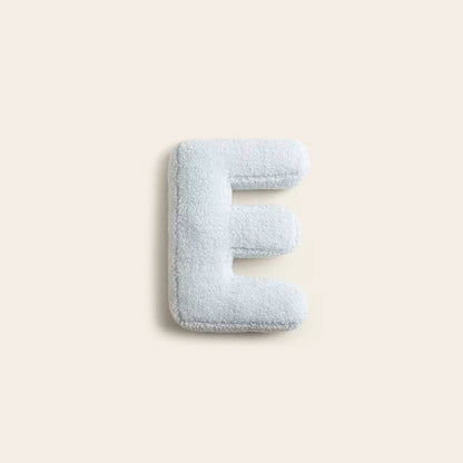 Monde Alfabet Kussen – Decoratief Pluche Letterkussen met Katoenvulling 38x30 cm