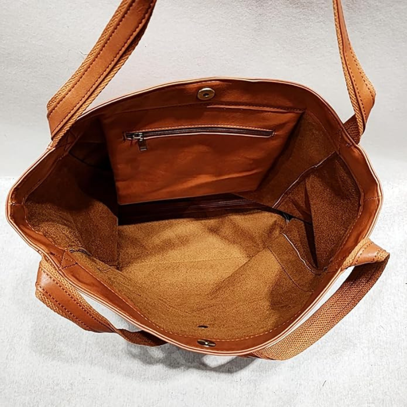 Aurevo Elegante Leren Schoudertas met Luxe Afwerking en Verzorgd Interieur