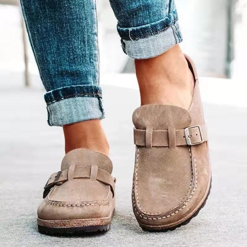 Monde Dames suède slip-on clogs met verstelbare gesp en open hiel