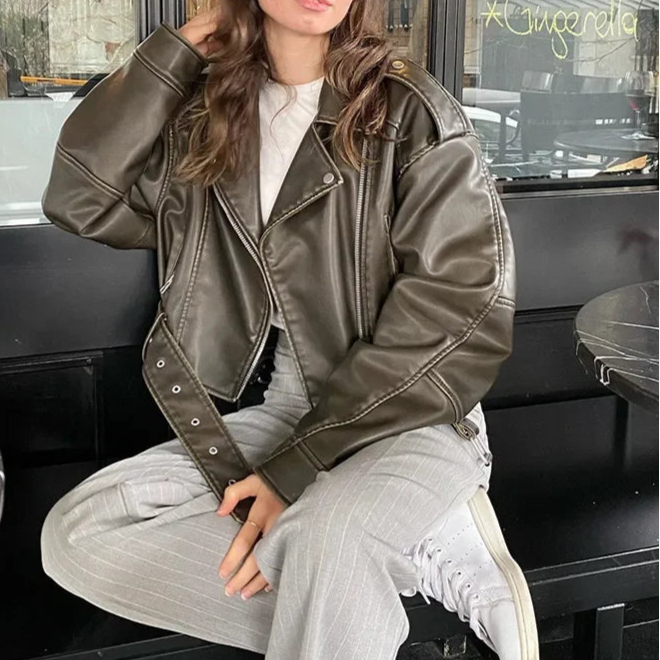 Élanor Oversized Dames PU Leren Korte Jas met Tailleriem – Retro Moto Biker Stijl