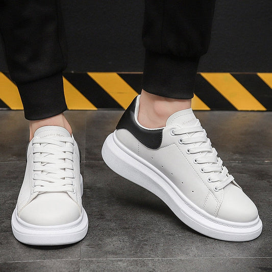 Monde heren sneakers van wit leer met dikke plateausohle