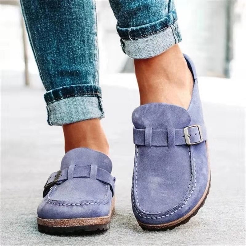 Monde Dames suède slip-on clogs met verstelbare gesp en open hiel