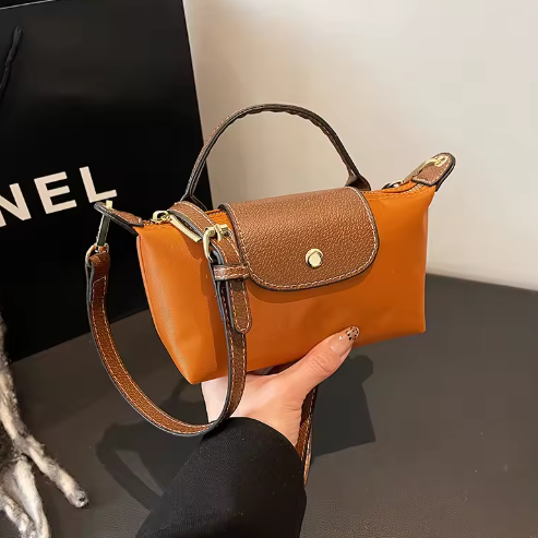 Évoque Mini Leren Pouch met Schouderriem – Compacte Leren Tas