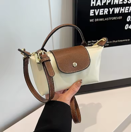Évoque Mini Leren Pouch met Schouderriem – Compacte Leren Tas