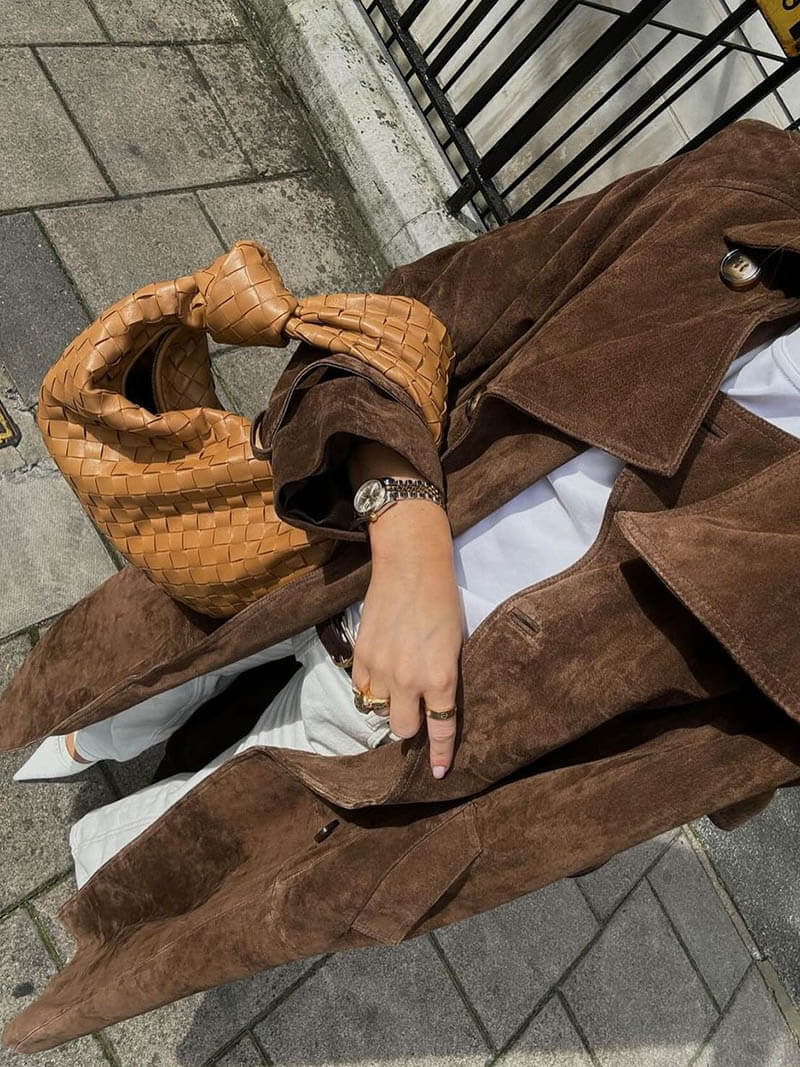 Évoque Lange Trenchcoat van Suèdine voor Dames – Met Tailleceintuur en Klassieke Reverskraag