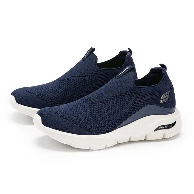 Élanor | Zwarte slip-on sneakers van katoenmix met minimalistisch design