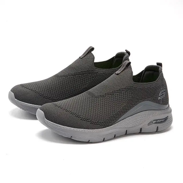 Élanor | Zwarte slip-on sneakers van katoenmix met minimalistisch design