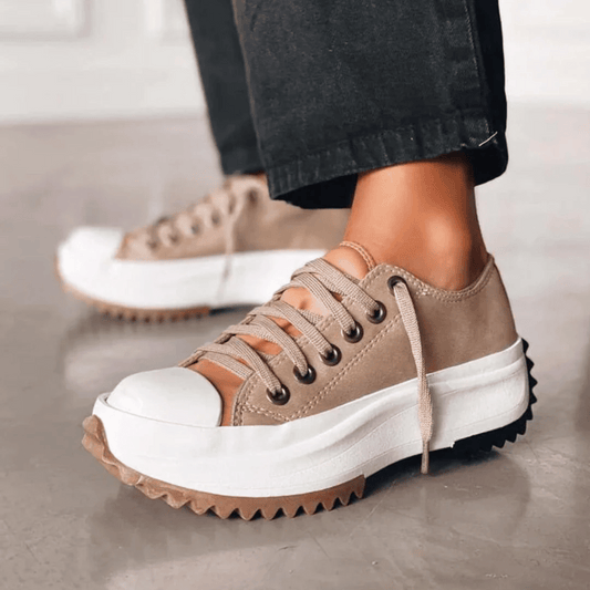 Veloria Canvas Platform Sneakers met Leren Details – Lichtgewicht Zool