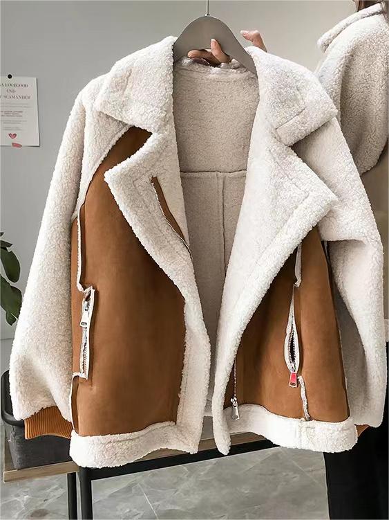 Veloria Oversized Suède Jack met Vegan Bontkraag en Reverskraag