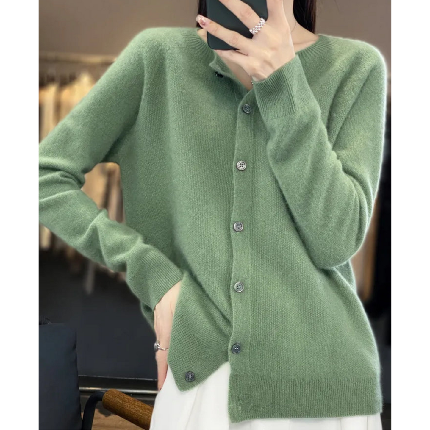 Élanor | Merino wollen dames cardigan met V-hals en knoopsluiting