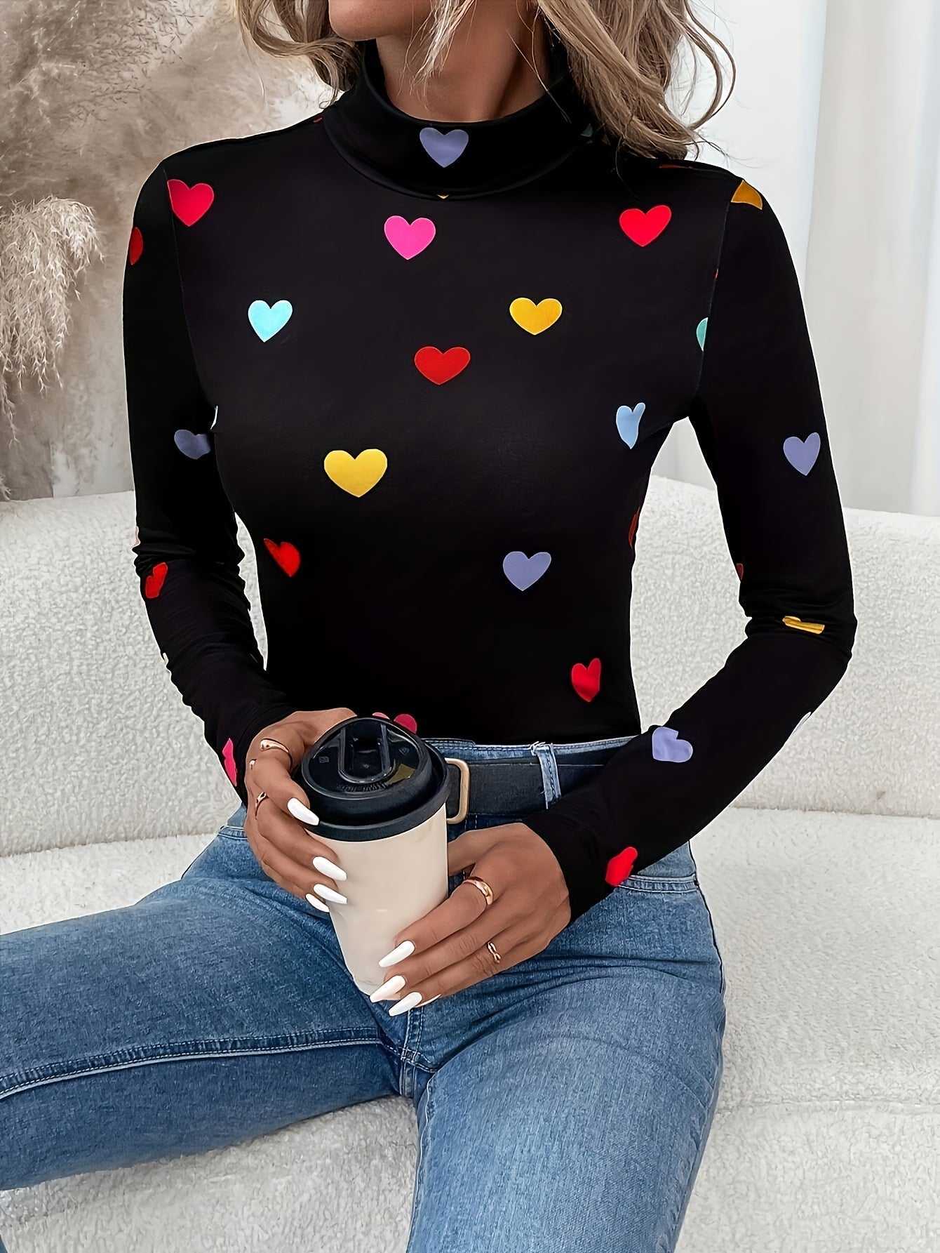 Élanor | Chique T-shirt met hartjesprint, lange mouw en hoge hals