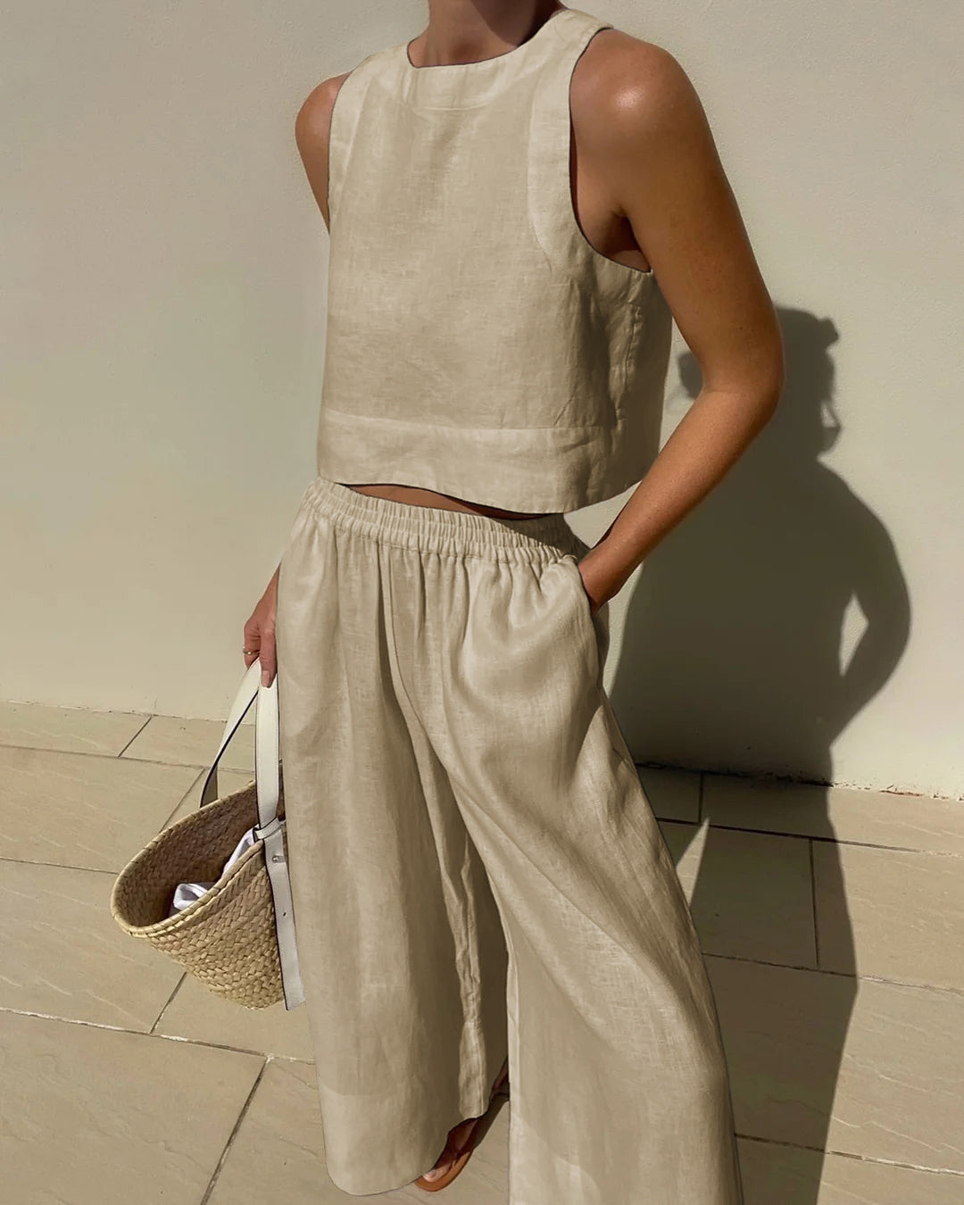 Évoque | Tweedelige dames set met mouwloze crop top en wijde broek