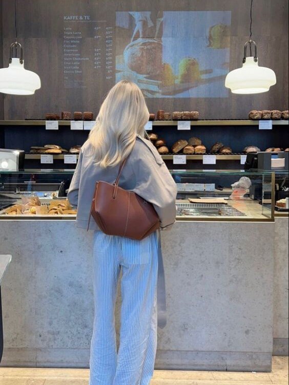 Veloria Vintage Leren Dames Tote Bag met Magnetische Sluiting – Ruim en Stijlvol